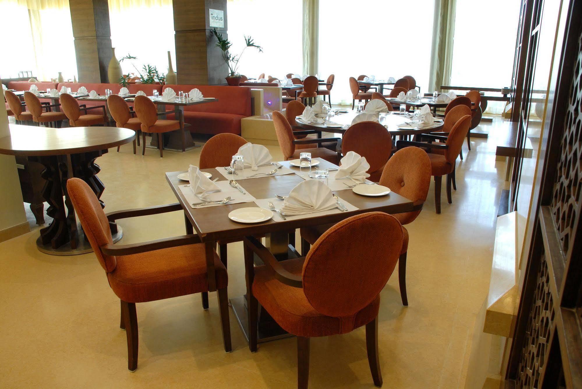 Hotel Cambay Grand Kukas à Jaipur Extérieur photo