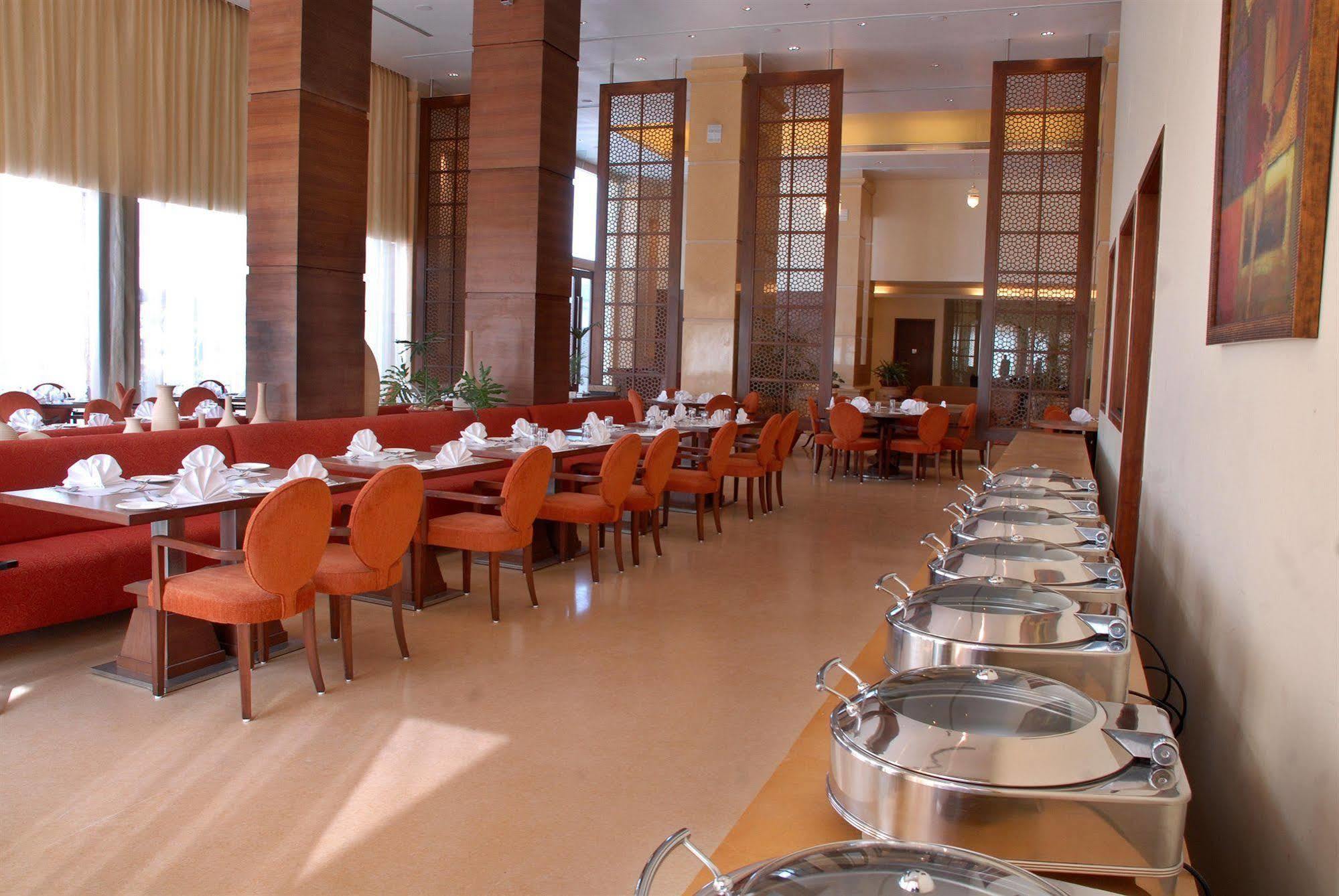Hotel Cambay Grand Kukas à Jaipur Extérieur photo