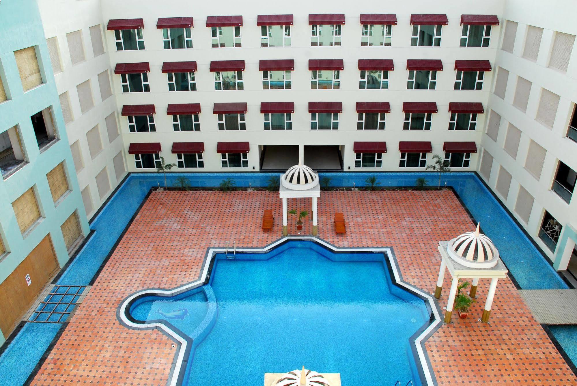 Hotel Cambay Grand Kukas à Jaipur Extérieur photo