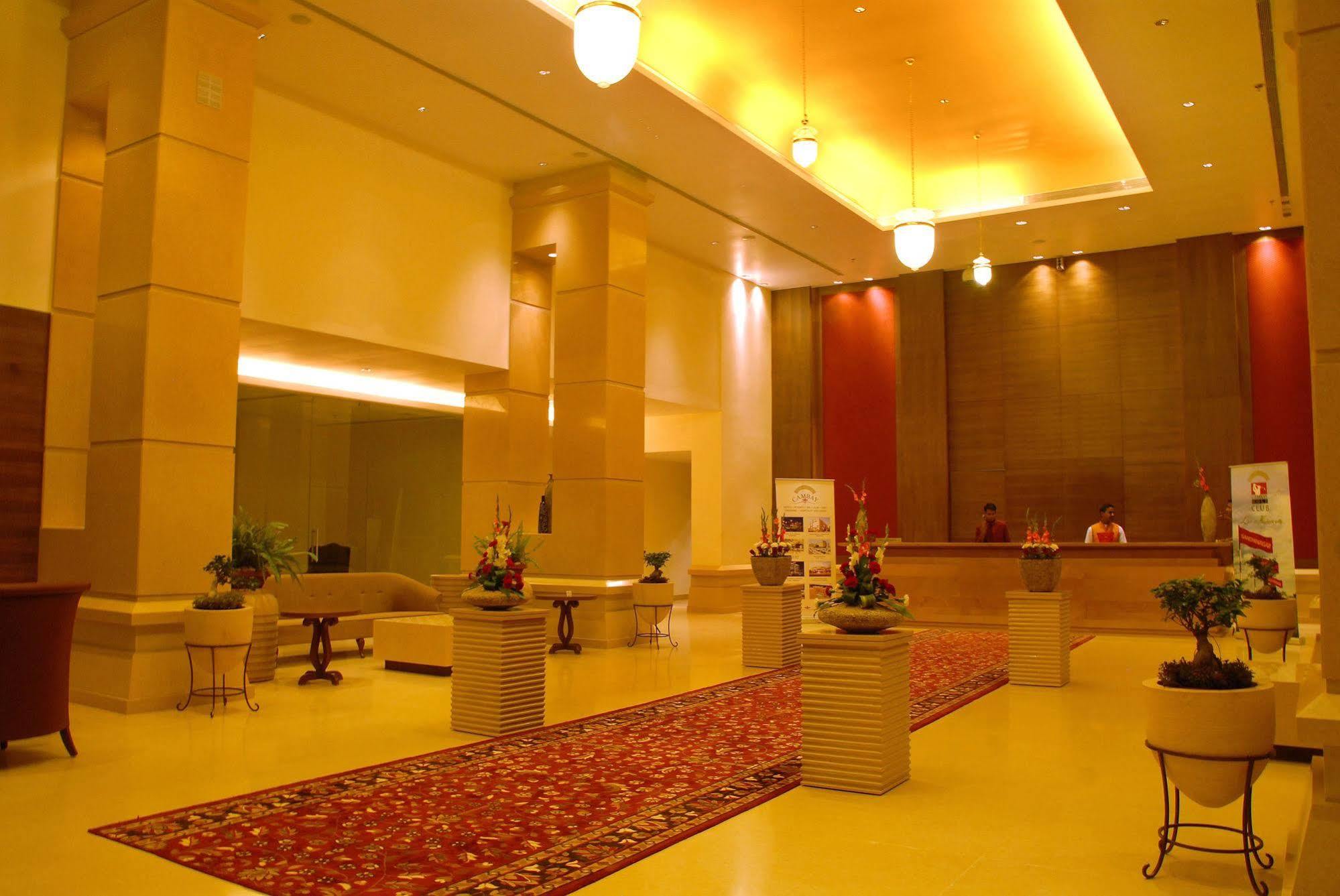 Hotel Cambay Grand Kukas à Jaipur Extérieur photo