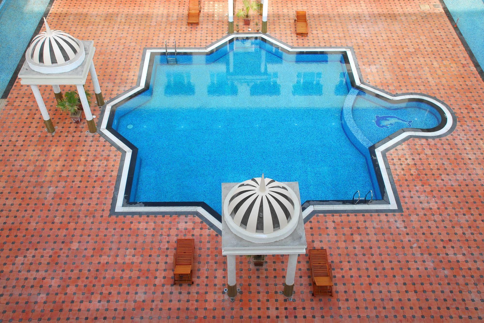 Hotel Cambay Grand Kukas à Jaipur Extérieur photo